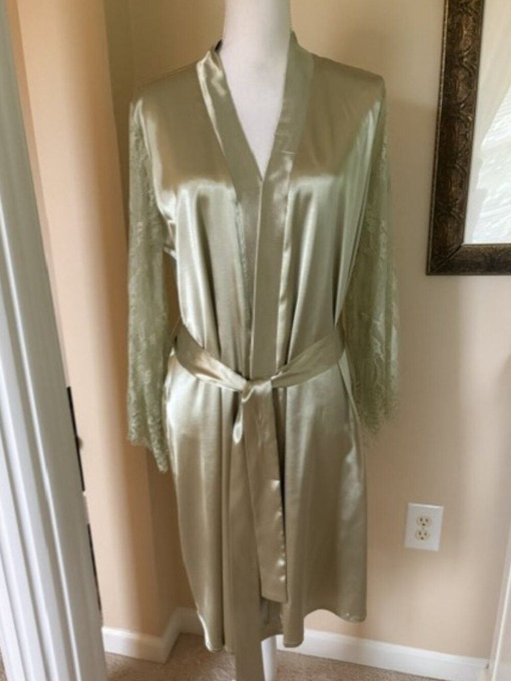 NWT AVIDLOVE SATINY GREEN ROBE